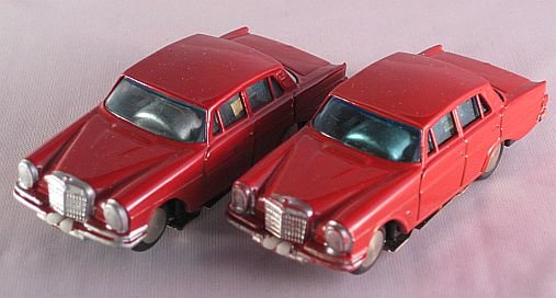 242_Mercedes Benz rot vergleich